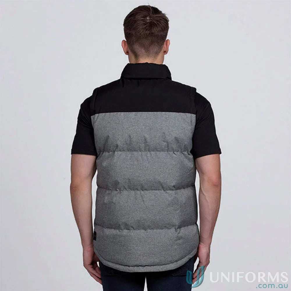 Axle Puffa Vest with two-tone design and two zippered pockets for style and function