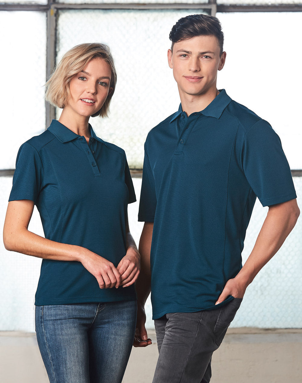 Breathable bamboo charcoal polo in teal with classic collar