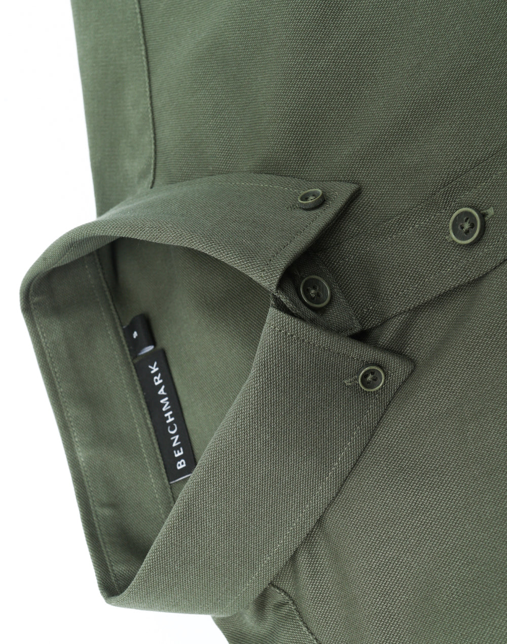 Casual cotton blend shirt in olive green with m7009l Benchmark tag, corporate casual look