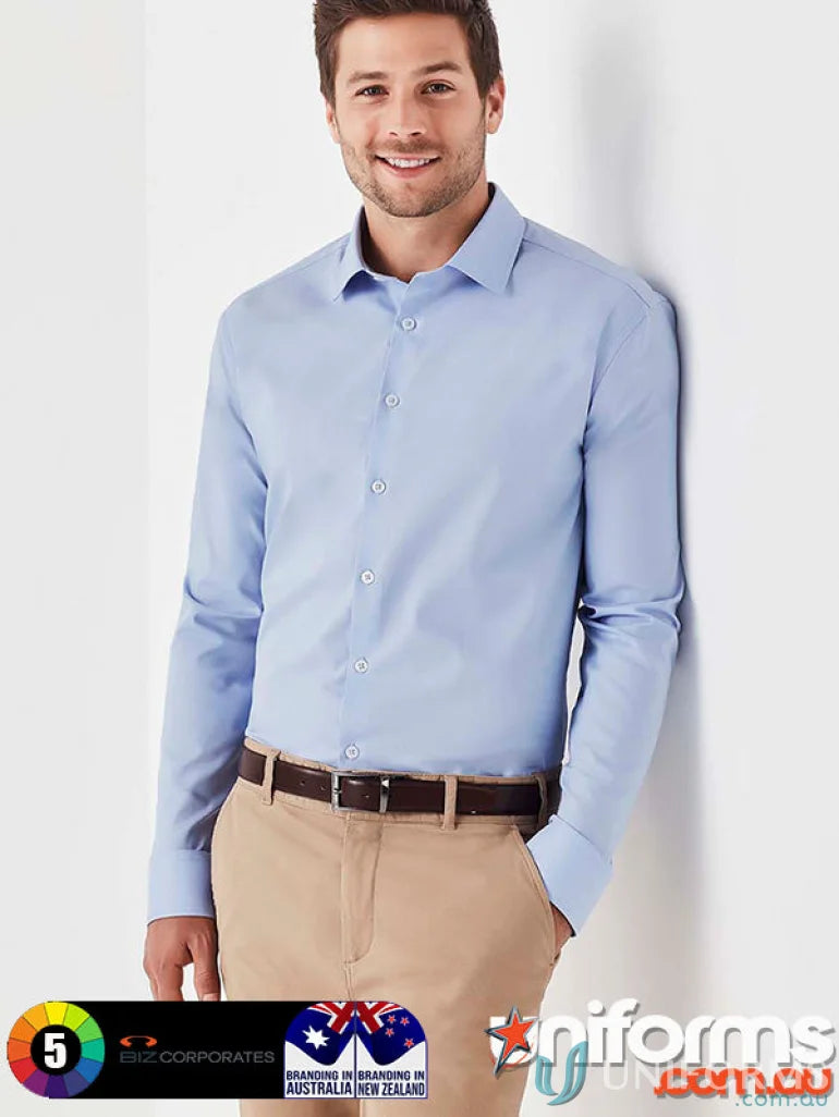 Man in Charlie Slim Fit LS Shirt with mechanical stretch and white buttons