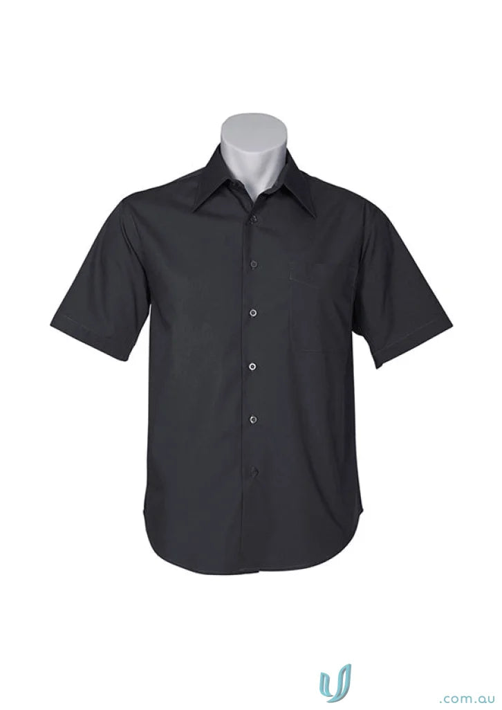 Black Chelsea SS Shirt metro short sleeve tapered fit poplin blend tee for stylish men