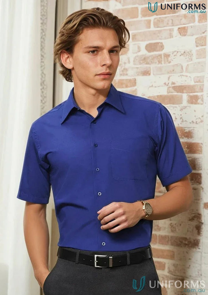 Men’s royal blue Chelsea SS Shirt in metro short sleeve tapered fit poplin blend tee