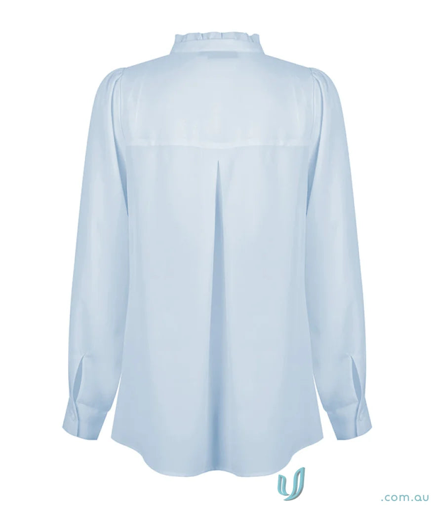Light blue Bailey blouse with long sleeves, perfect for elegance and style