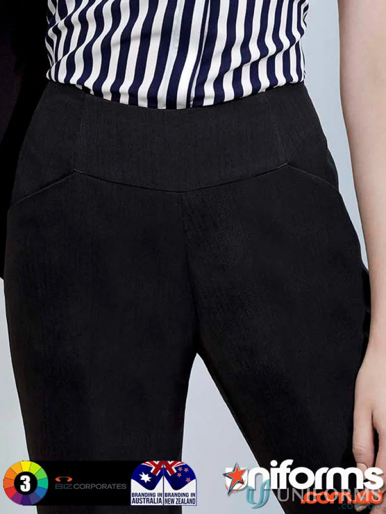 Black cool stretch slim leg bandless slim leg pant for a sleek look
