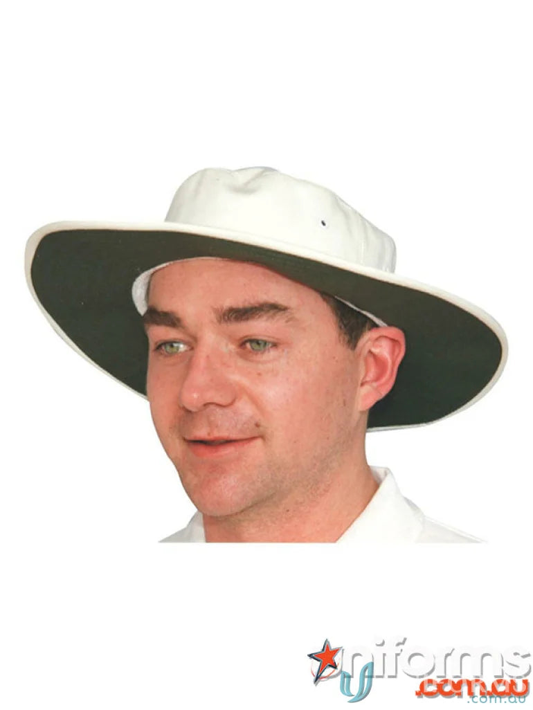 White cricket sun hat with a wide brim for uniforms and workwear outdoor activities
