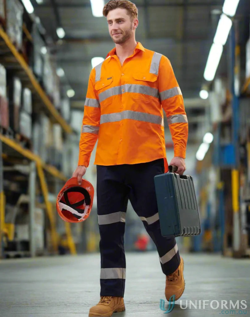 Man in safety workwear wearing Eldarin 3M Taped Drill STOUT Pants for work uniforms