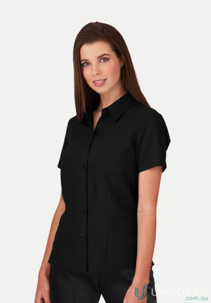 Ezylin Ladies S/S Shirt in black, perfect workwear for stylish work uniforms