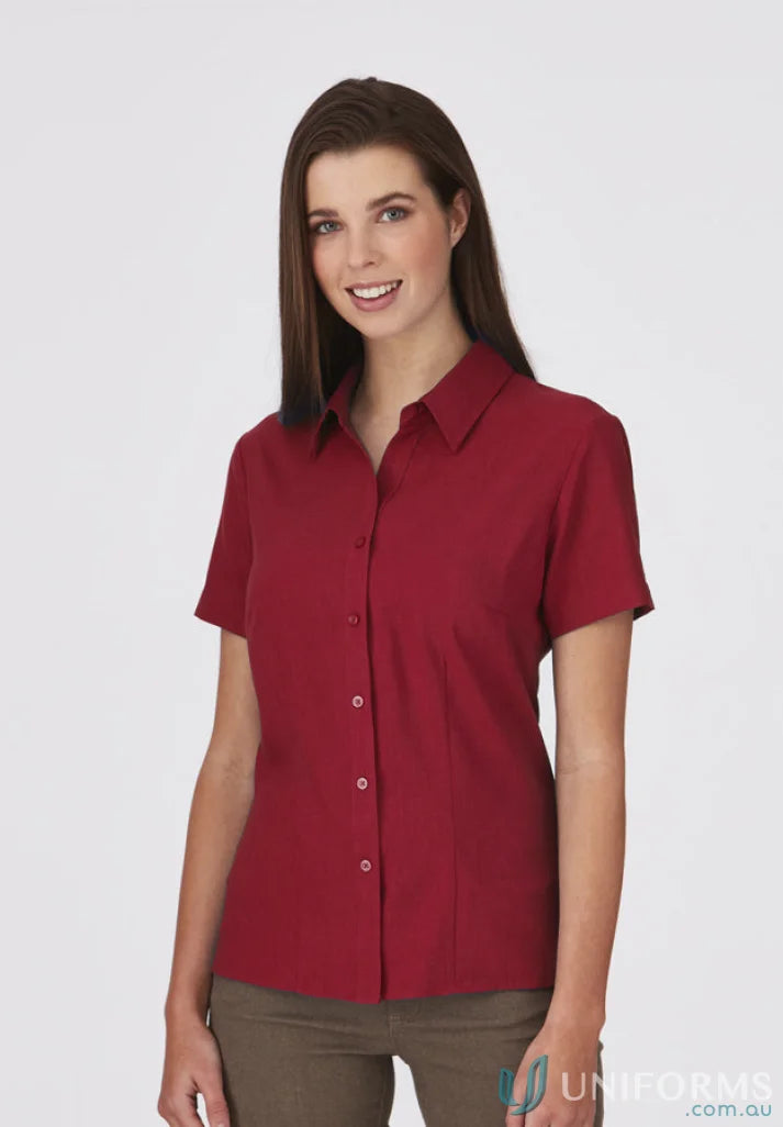 Ezylin Ladies S/S Shirt in red, perfect for work uniforms and workwear