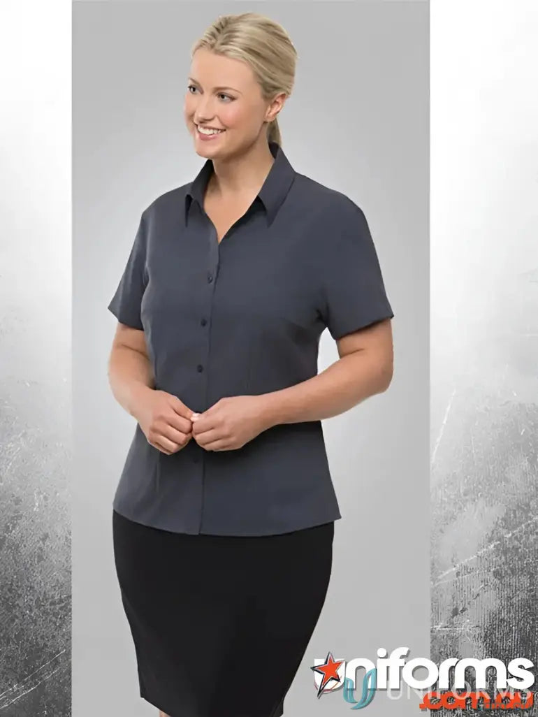 Ezylin Ladies S/S Shirt perfect for work uniforms and stylish workwear look
