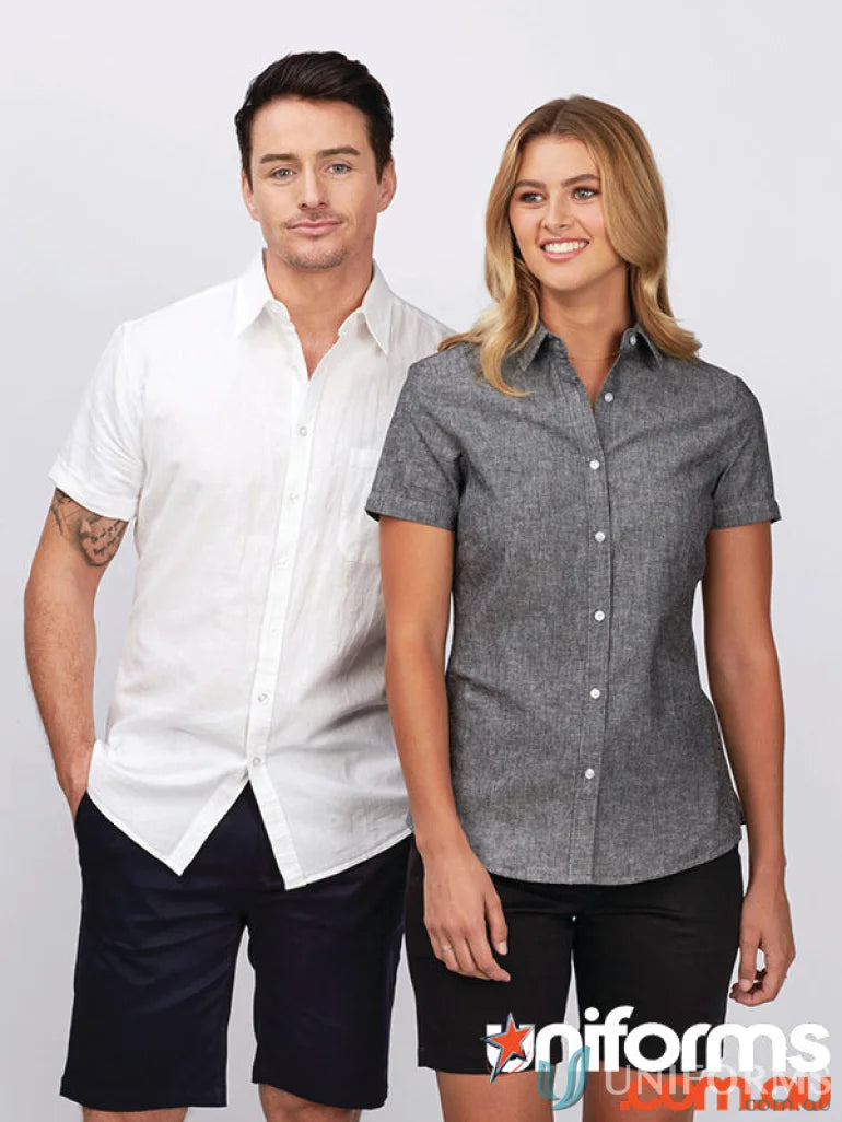 Two people wearing Floyd SS Linen Cotton Shirt uniforms outdoor casual style
