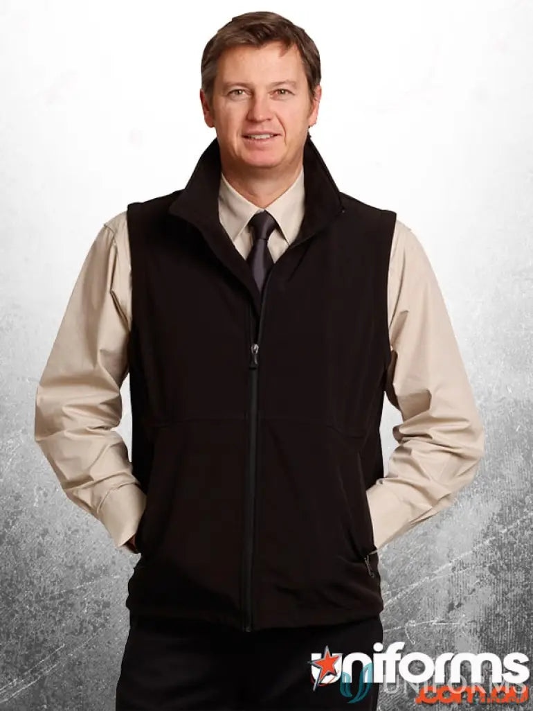 Black zip-up vest from HiTech Softshell Vest, perfect for jk25 men’s softshell needs