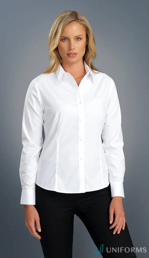 Blonde woman in Keval Poplin Ladies LS Shirt with long sleeve, semi-tailored fit