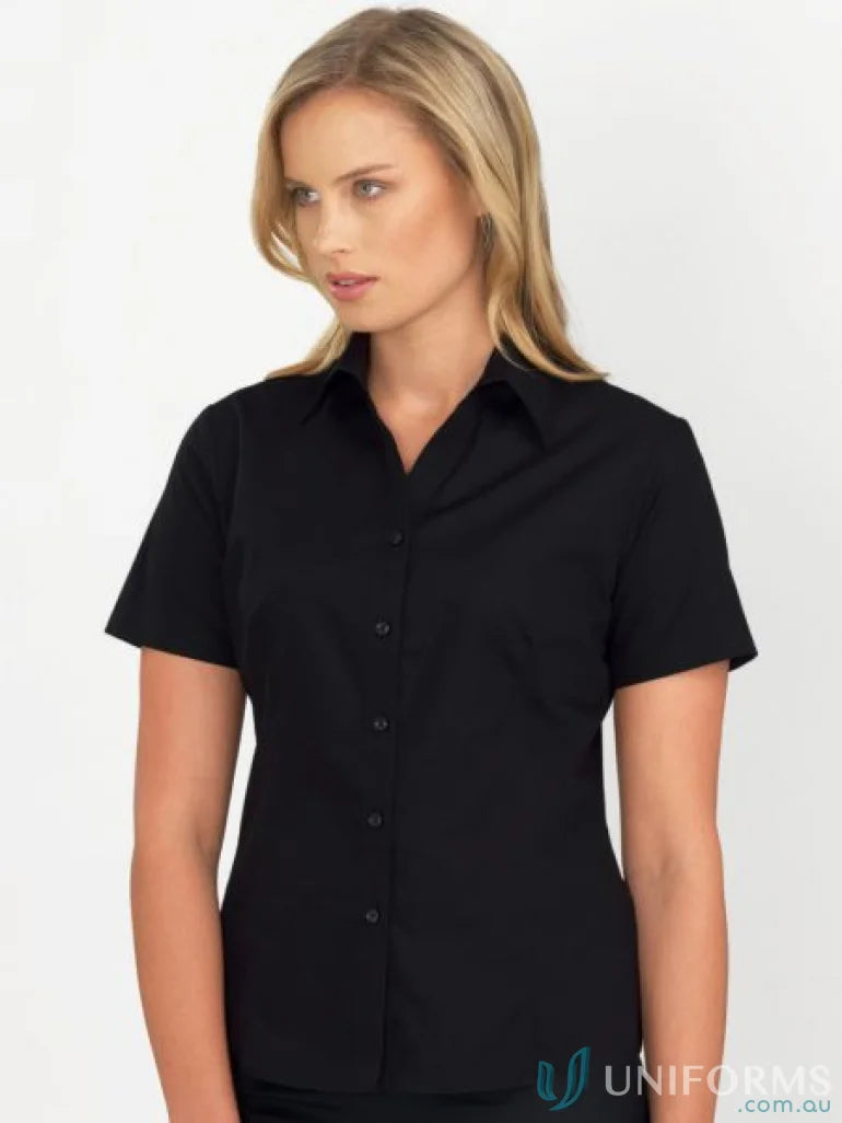 Woman wearing Keval Poplin Ladies SS Shirt, short sleeve poplin, semi-tailored fit