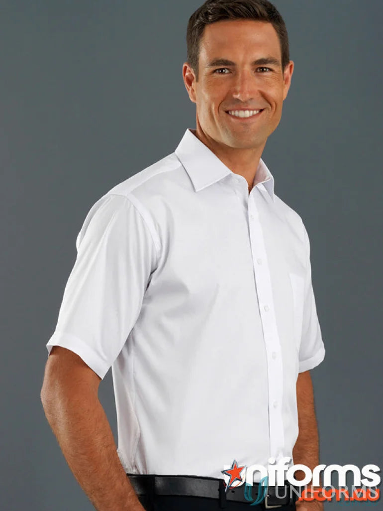 Smiling man in Keval Men’s Short Style 201-JK poplin shirt, white short-sleeve style