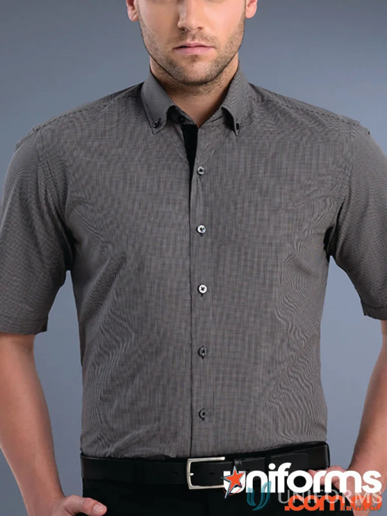 Man wearing 875-jk Keval men’s slim fit small check shirt and black pants