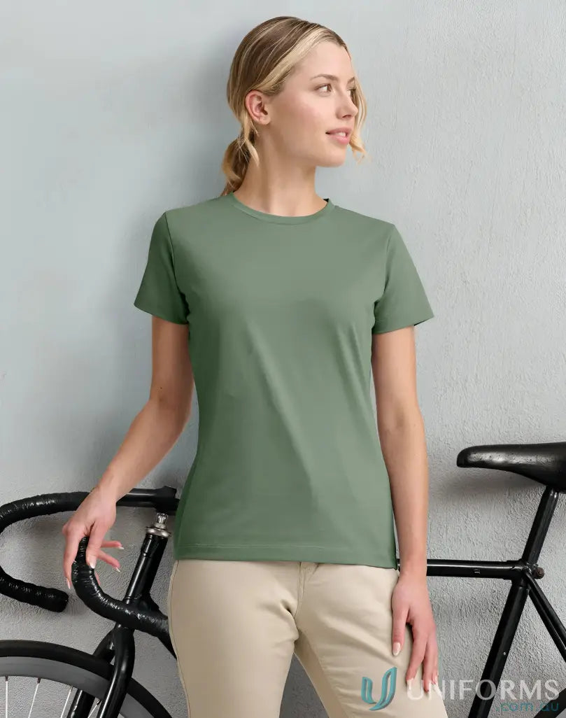Ladies premium Mornington T-shirt in green, perfect for winning spirit ladies style