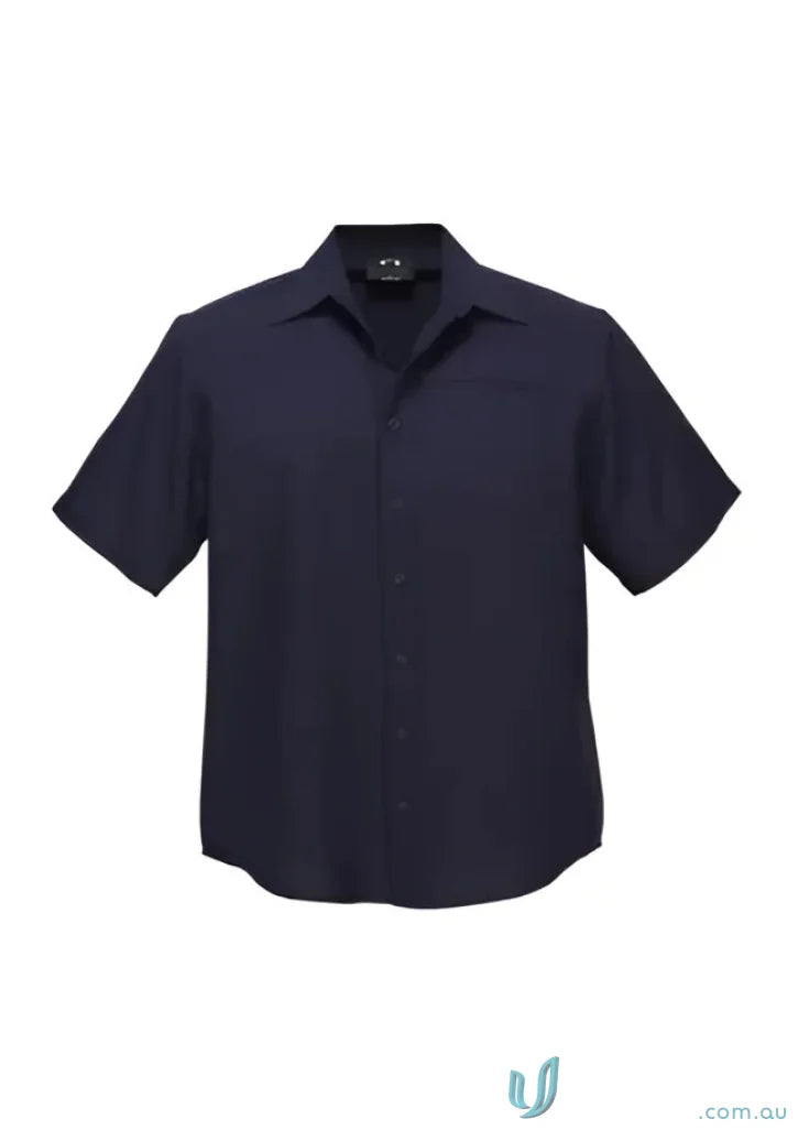 Navy men’s Oasis Short Sleeve Shirt with buttons, perfect for casual style