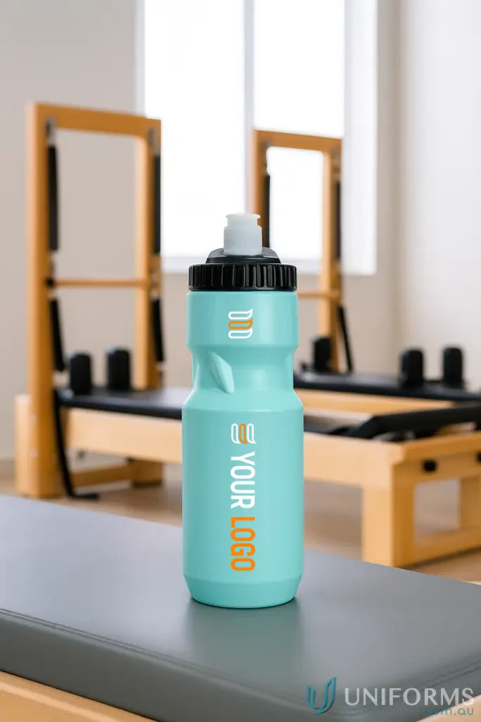 Teal Planett Trek Bottle 700ml with black cap and white mouthpiece for outdoor adventures
