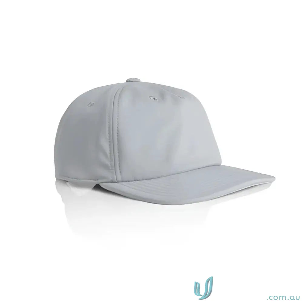 Light gray mid-profile five-panel cap with recycled polyester and fleece lining