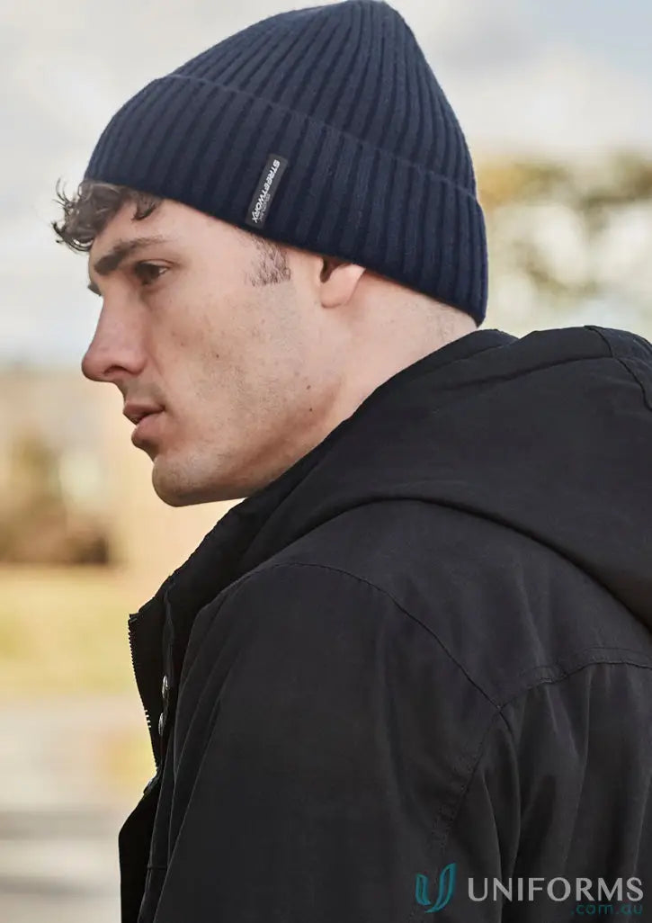 Dark blue streetworx beanie with small tag, perfect to stay warm during temperature drops