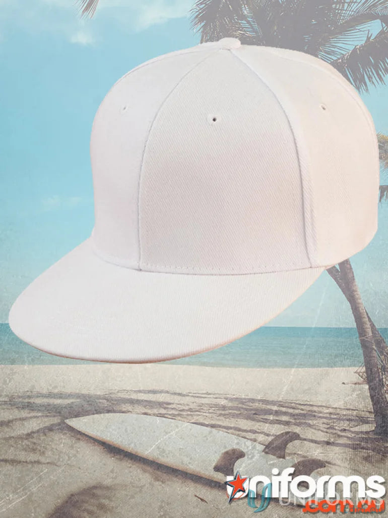 White baseball cap from Winning Spirit Suburban CH50 Snapback with plastic snapback fastener