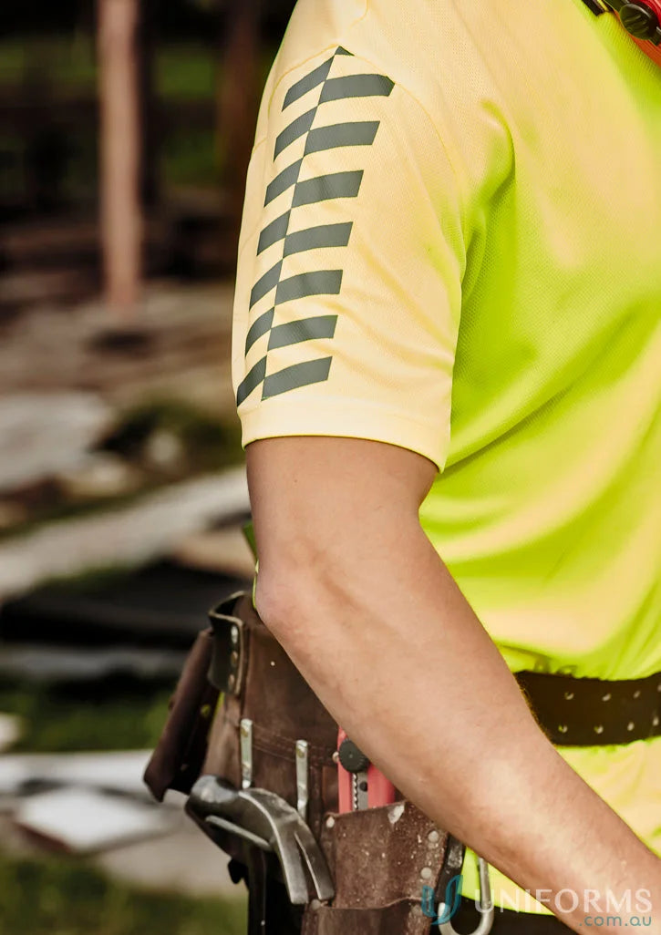 Yellow work shirt with checkered sleeve pattern from VIs Komodo Syzmik men’s sleeve polo Zh320