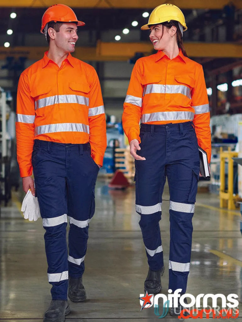 Two people wearing wp26hv unisex cotton stretch rip stop work pants outdoors