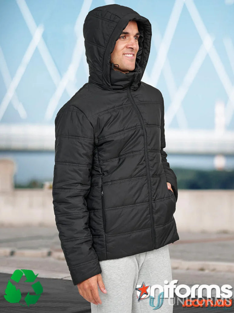 Winning Spirit 3D Cut sustainable seamless parka with certified recycled pet and durable water-repellent fabric
