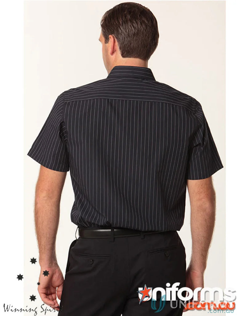 Black striped short-sleeved Winning Spirit PinStripe SS Shirt for a stylish look