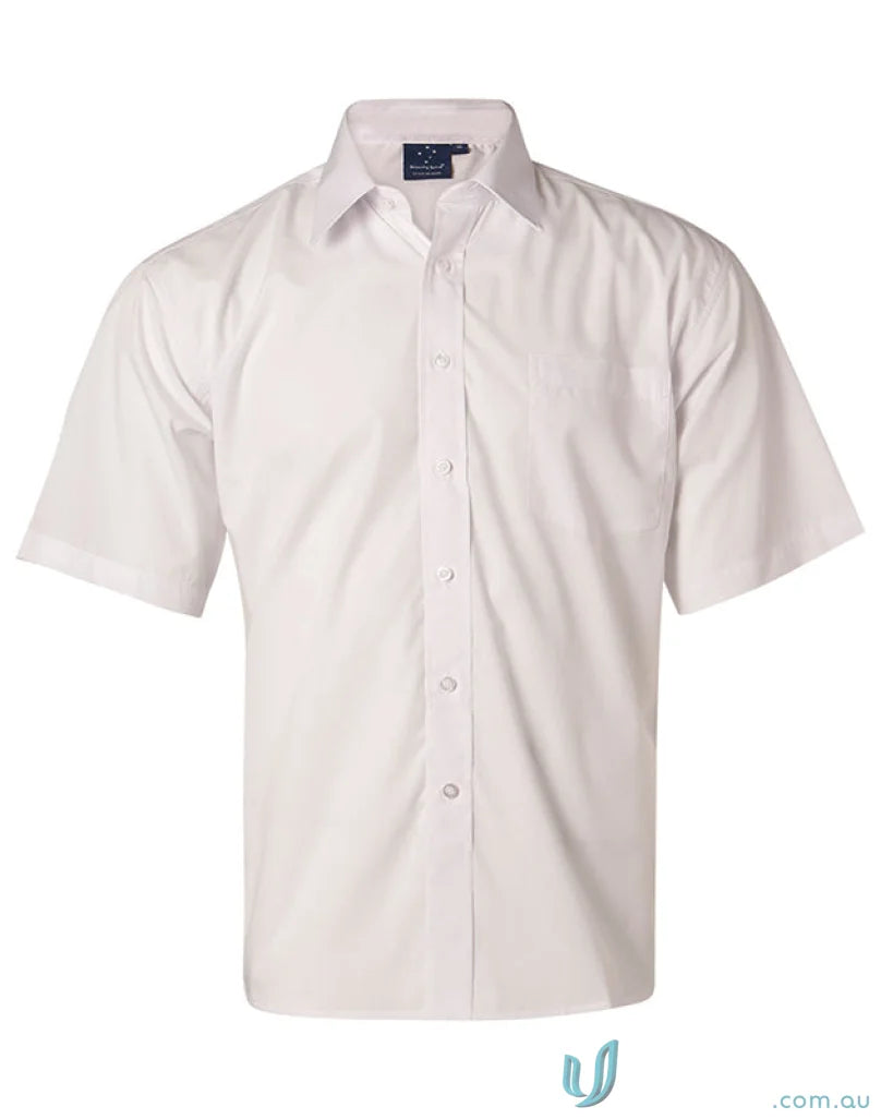 White Winning Spirit Spirit Poplin SS Shirt with short sleeves and button-down style