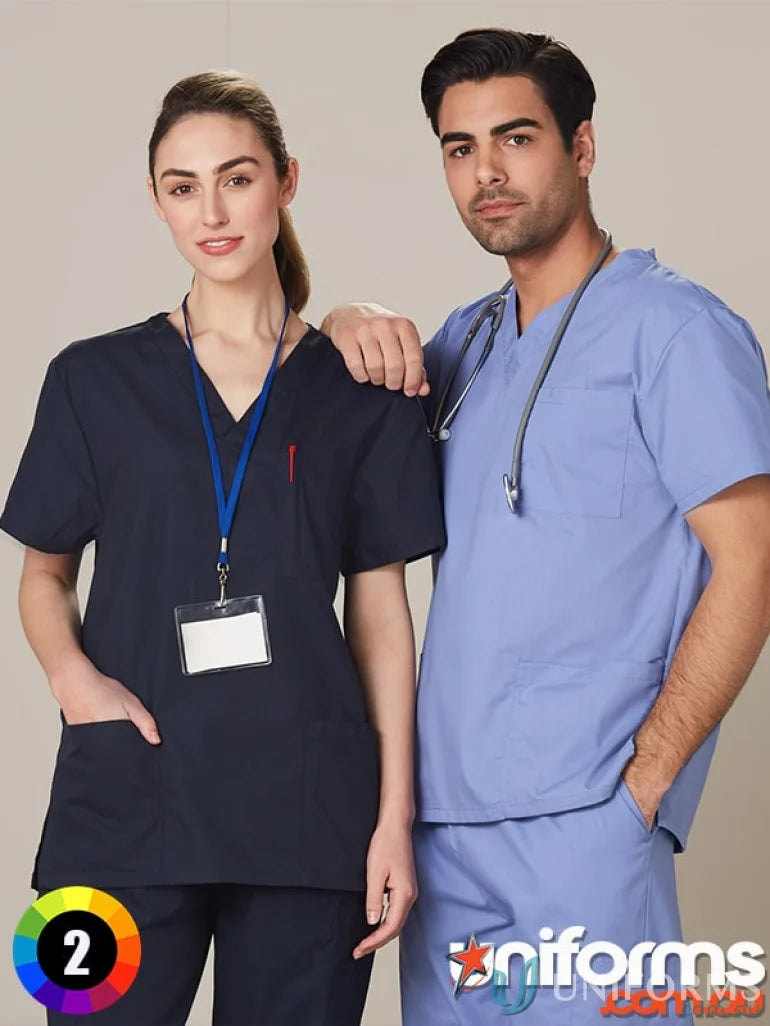 Medical models wearing Winning Spirit Unisex Scrub Top with left chest pocket and m7630 unisex scrub design