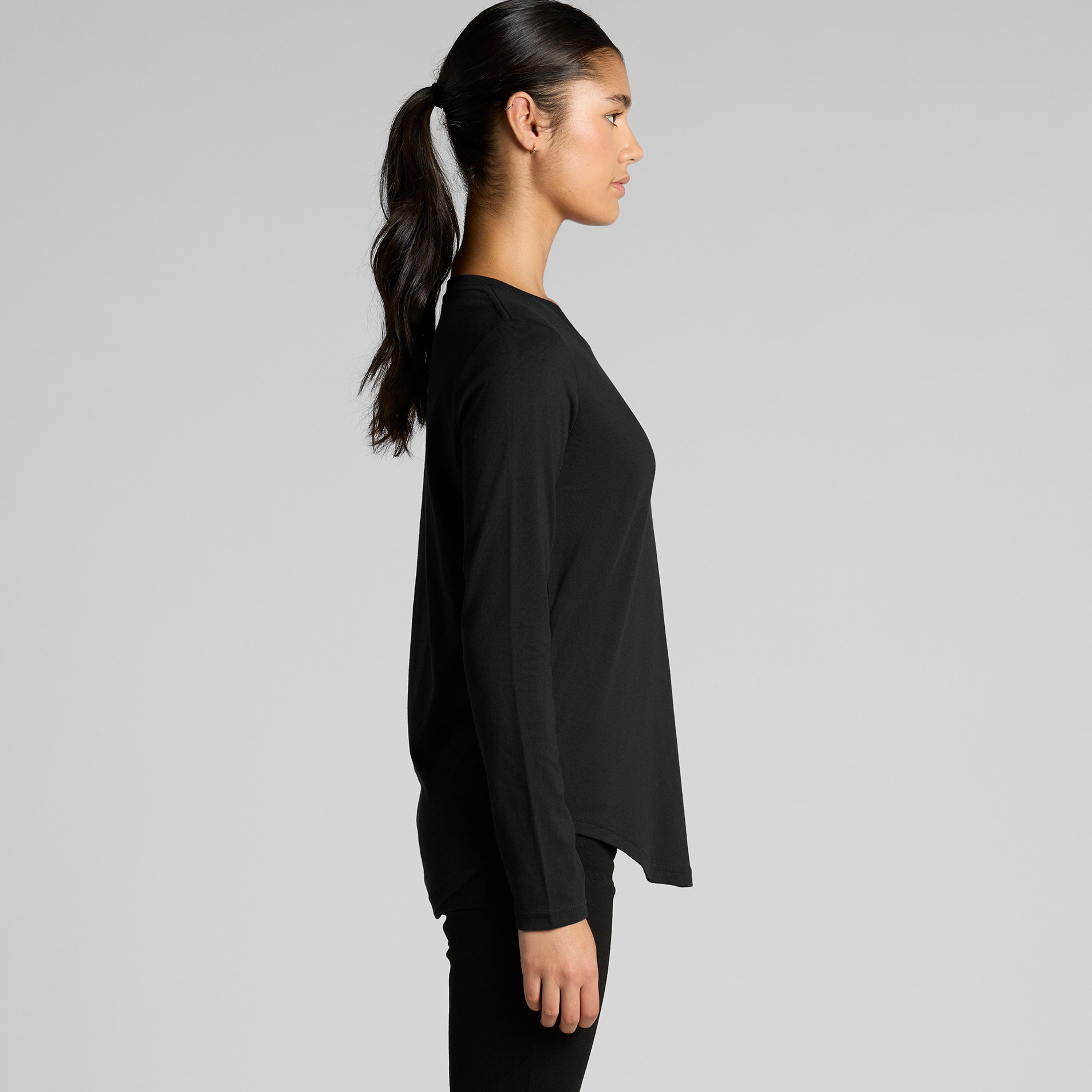 Womens Maple Curve long sleeve tee in black cotton with crew neck
