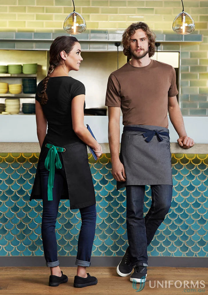 Two restaurant workers in Yes Chef Urban Half Apron with textured fabric waist straps