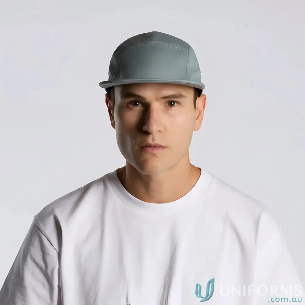 Man wearing a white tee and light grey Finn Five Panel Cap 1103