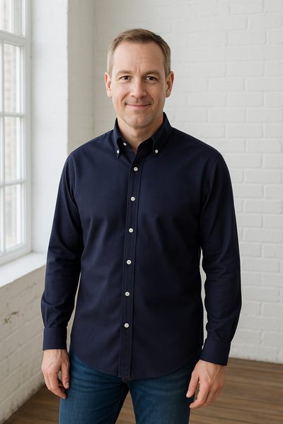 Ashton cotton oxford shirt in navy blue with classic collar