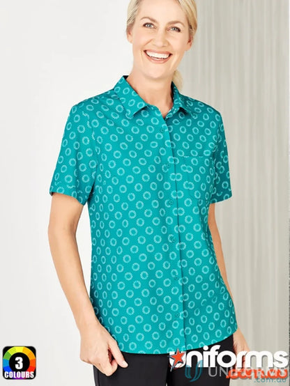 Teal women’s short-sleeved button-up shirt with florence daisy print for effortless style