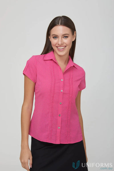 Woman wearing City Stretch Spot Ladies SS Shirt with easy care, natural stretch, cap sleeve
