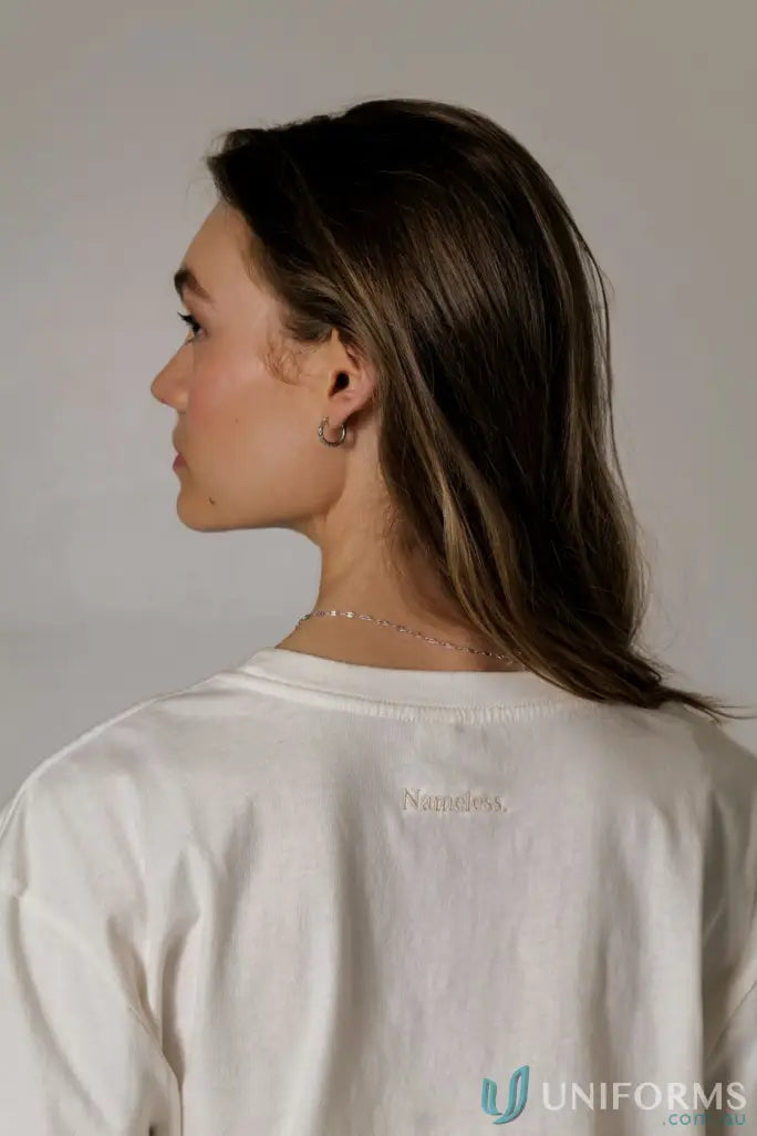 White oversized Bobby Tee PFD with regular fit and nameless CB embroidery fun style