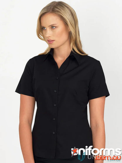 Woman wearing Keval Poplin Ladies SS Shirt, short sleeve poplin open neck shirt