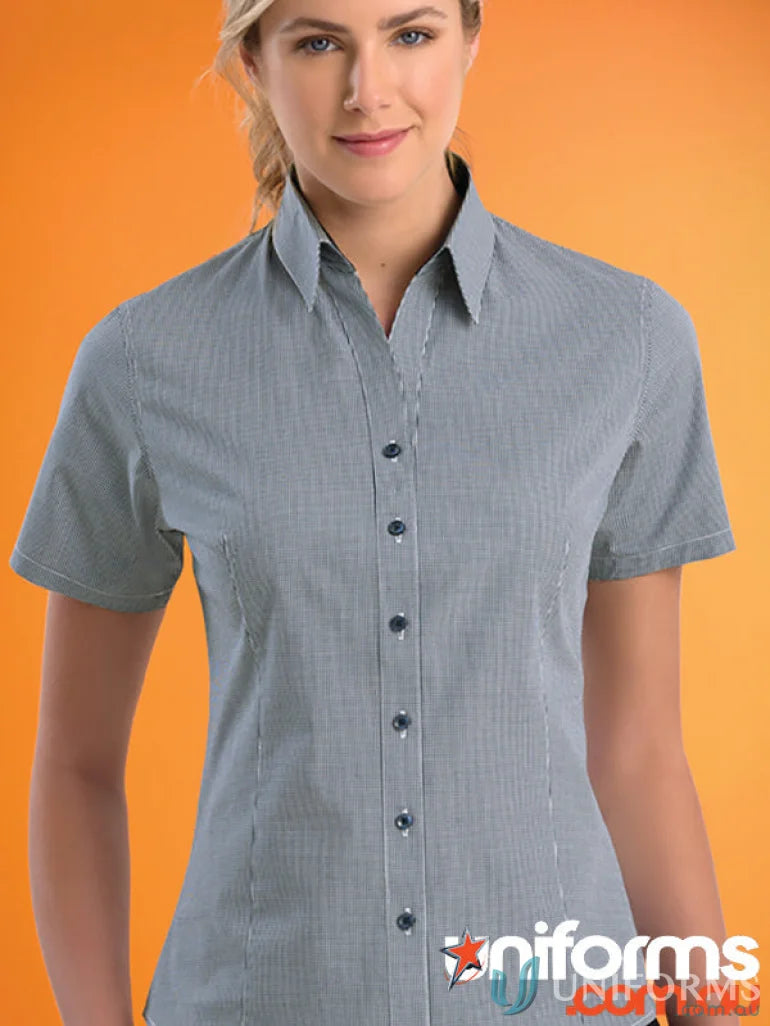 Women’s short-sleeved stretch slim shirt with micro check pattern, perfect for casual style