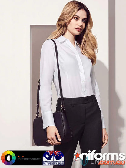 Woman wearing Ladies Hudson Cotton LS Shirt in yarn-dyed cotton with shoulder bag