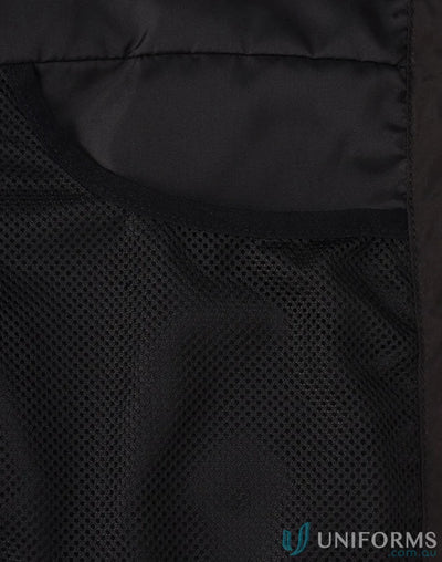 Black mesh pocket on Winning Spirit Ladies 3D Cut Sustainable Insulated Puffer jacket