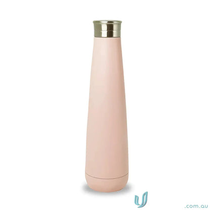 Pink metal water bottle made of double-walled stainless steel for hot and cold drinks