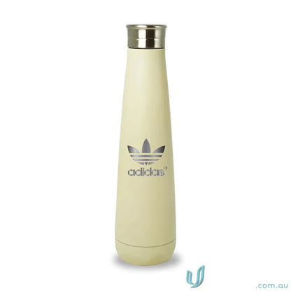 Cream-colored Adidas water bottle made of double-walled stainless steel for hot and cold drinks