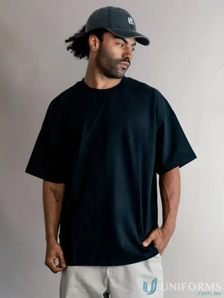 Black oversized crewneck t-shirt with relaxed fit perfect for comfy workwear or casual uniforms look