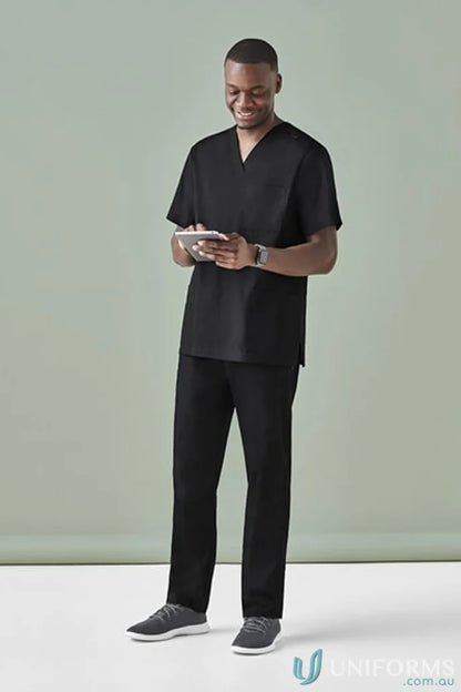 Men’s Tokyo Scrub Pant in black with antibacterial treatment for everyday comfort