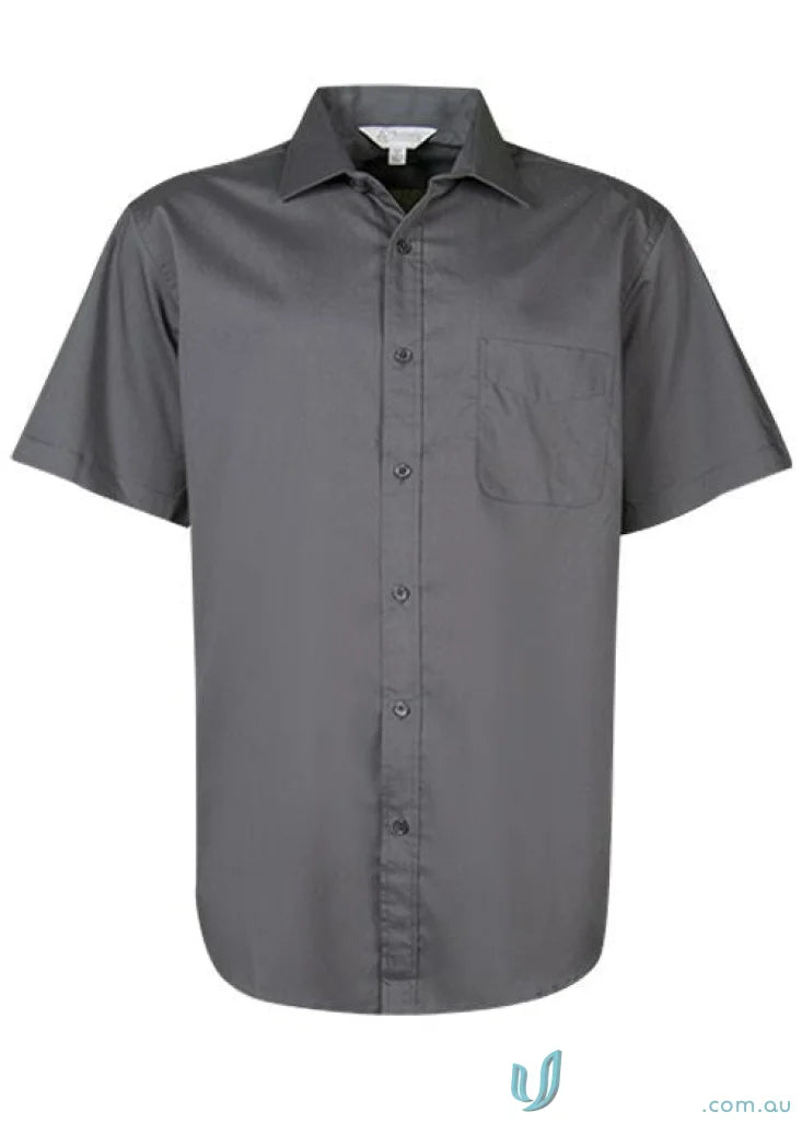 Gray short-sleeved Mosman SS Shirt perfect for uniforms and workwear, stylish and comfy