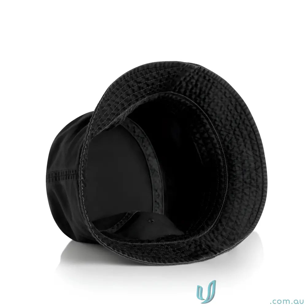 Black cotton bucket hat with reinforced brim and wide brim, lightweight and stylish