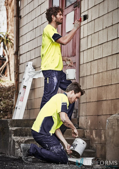 Two men painting a house in Syzmik Men’s Vis Squad Tee for ultimate comfort