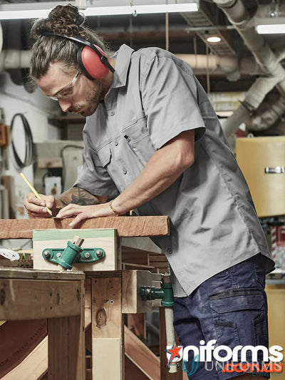 Syzmik mens lightweight tradie short sleeve shirt zw120 worn by man in workwear